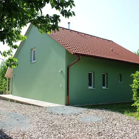 Vrbecky Dvur * Hruba Vrbka
